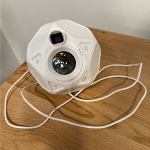 FAO Swartz White Space Geometric Projector